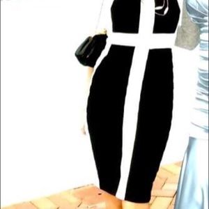 Dress size small beautiful loved the feel of it